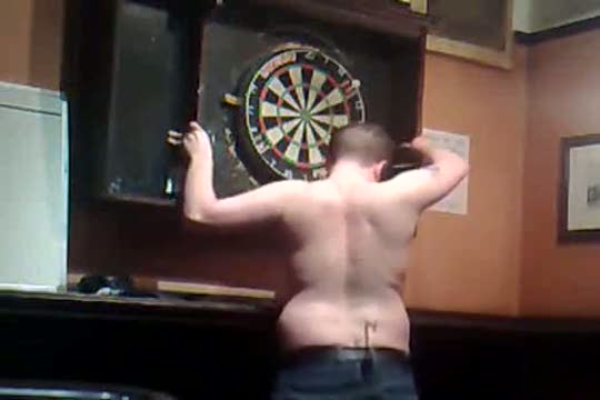 Besoffen Dart spielen